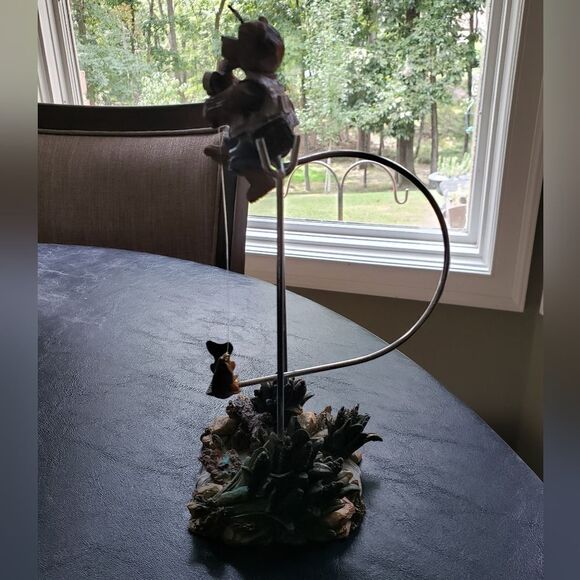 Pendulum Fishing Bear - Picture 4 of 11